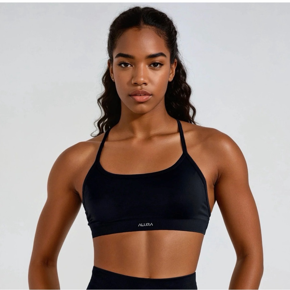 Captivate Sports Bra
ONYX BLACK  Women's size M